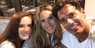 This 41 years old man�s birth place is located within santiago, chile and occupationally from the year 1998 he is working as a television presenter as well as actor upon and. With Everything Cristian De La Fuente And Angelica Castro S Daughter Celebrated Their 15th Anniversary