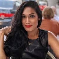 Sandy Beyer's Instagram, Twitter & Facebook