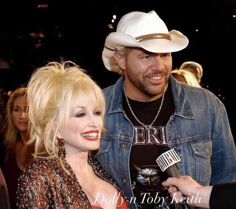Enjoy joy the photos credits to many artists missing beautiful Dolly Parton  n Toby Keith beautiful souls 🍃💙💖🕊️🇺🇸🇺🇸🇺🇸🇺🇸🐎🐎🐎🐇🦋love Konnie  n Boppity 🕊️🙏💖please share n like n follow thank you 😊