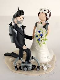 Taucher Brautpaar Fur Die Hochzeitstorte Hochzeitstortenfigur Tortenfigur Hochzeit Hochzeit Torte Figuren Tortenfiguren Hochzeit Hochzeitstortenfiguren