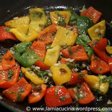 Tutti i consigli sulla loro coltivazione nell'orto biologico, da quando seminarli al trapianto, fino alla raccolta. Pfannengebratene Paprika Peperoni Padellati Alla Piemontese Lamiacucina