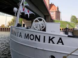 Santa monika 1 & 2 fahrgastschifffahrt, ansässig in hamm westf., hauptziele sind dortmund, gelsenkirchen, essen, oberhausen,. Hafentouren Dortmund Hafen 21