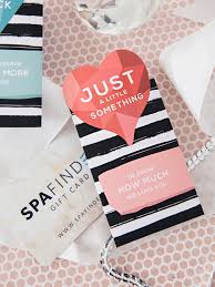Personalise your cards with a photo or a photo collage and add text. Omg These Wedding Gift Card Sleeves Are The Cutest Diy Ever
