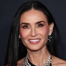 Gisele Bündchen Goes 'Barbiecore' In A Pink One Piece Following Tom Brady  Divorce–She Looks Incredible!