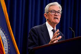 Slowdown in U.S. hiring suggests economy still needs rate cuts, Powell says - The Globe and Mail