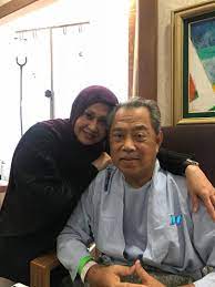 Malaysia's newly appointed pm muhyiddin yassin | ap. Dr Rais Hussin On Twitter Alhamdullilah Tan Sri Muhyiddin Yassin Is Recovering Well Here With His Lovely Wife Puan Seri Noorainee Abdul Rahman Https T Co Iwapkzmqod