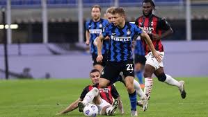 Le due squadre in campionato hanno perso nell'ultimo turno e l'indice di gradimento è sceso soprattutto per i rossoneri. Coppa Italia Inter Milan Apre I Quarti Napoli Spezia Li Chiude Calcio La Repubblica