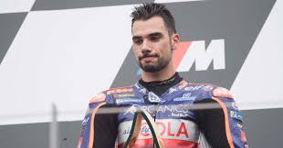 Oliveira's wedding to andreia was held on monday (26/7/2021). Motogp Star Miguel Oliveira Engaged To Stepsister After Secretly Dating For 11 Years Couple To Marry Next Year Meaww