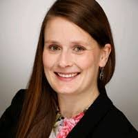 Lisa Pfeil's Instagram, Twitter & Facebook