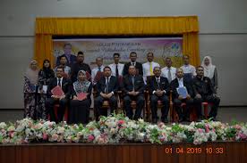 Pertandingan nasyid ihtifal kafa peringkat daerah seri iskandar telah berlangsung pada 26 mei 2016 bertempat di masjid sultan yussuff izzuddin shah, seri iskandar, perak. Pdt Seri Iskandar On Twitter Majlis Anugerah Perkhidmatan Cemerlang 2018 Dan Perhimpunan Bulanan Pejabat Daerah Dan Tanah Perak Tengah Bil 1 2019 Https T Co Xj0hxaqots