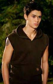 Is an american actor, singer and visual artist. Seth Clearwater Fotos De Crepusculo Manada De Lobos Crepusculo Crepusculo Personajes
