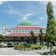 The distance between the mosque and mecca is 8589.29 km north west. Masjid Daerah Sbrg Perai Utara Mosquee A Butterworth