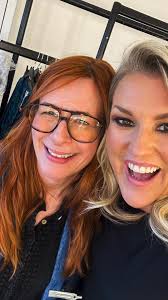 Sara Davies님의 프로필