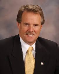 Ley: Wife won't keep broker fee