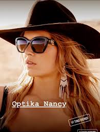 Cambio look per Marcella , che sceglie un particolare Bulgari dai toni  oro/rosa elegante e raffinato. Per le lenti abbiamo scelto lenti  progressive per...