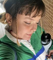 Elizabeth Einhorn's Instagram, Twitter & Facebook