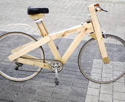 Wir entschieden uns für das lärchenholz, das auch ungestrichen eine gute wetterresistenz aufweist. Bauen Mit Holz Ein Fahrrad Oder Ein Haus Aus Lego Haben Wohl Die Meisten In Ihrer Kindheit Gebaut Planetbox