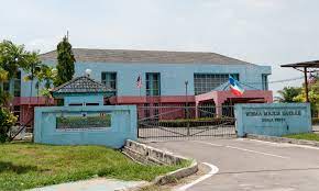 Kuala penyu tidak lepas daripada salah satu sungai yang mengairi kawasan daerah kuala penyu iaitu sungai sitompok yang terletak di. Datei Kualapenyu Sabah Wismamajlisdaerahkualapenyu 1 Jpg Wikipedia