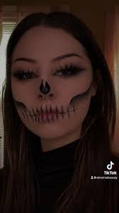 Jeanne Gillette's Instagram, Twitter & Facebook