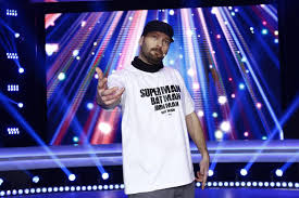 Provided to youtube by believe sas prezentul perfect · cheloo prezentul perfect ℗ 16hz released on: ConcurenÈ›ii Iumor ProtagoniÈ™ti In Noul Videoclip Al Lui Cheloo I A Criticat I A LÄƒudat È™i In Cele Din UrmÄƒ Juratul Ii PromoveazÄƒ In Prezentul Perfect Antena 1