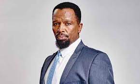 It has been said that sello is smitten with brand manager solo pearl mbewe, who is a significant 22 years younger than he is. Zalebs