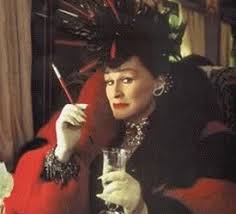 La tenue est sous licence disney. Glenn Close Cruella D Enfer Dans Les 101 Dalmatiens Dalmatiens Cruella D Enfer Actrice