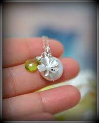 35 99 Four Leaf Clover Necklace Pearl Peridot Bridesmaid Gifts Silver Shamrock Necklace Clover Jewelry Pe Four Leaf Clover Necklace Jewelry Jewelry Gifts