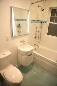 Konsep desain kamar mandi minimalis 2×3 dirancang untuk tetap kering dan mudah dibersihkan. 42 Desain Kamar Mandi Sempit Minimalis Ukuran Kecil Yang Cantik Desainrumahnya Com