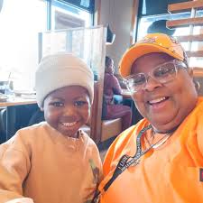 Look who I ran into! He is such a handsome young man, very down to earth,  and respectful. It was so nice to meet you and your family #semajxane  #blessed #kind #sweet #