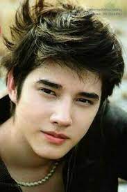 Sebagai seorang arsitek yang pernah berkuliah di jurusan arsitektur anda mungkin akan tercengan betapa dominasi kata rumah minimalis di dunia maya kini bisa mewakili model desain apa. Handsome Guy Profiles Handsome Men Handsome My Photos