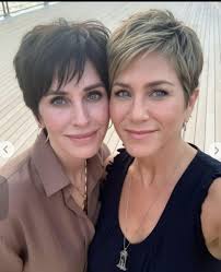 Who has the better pixie cut??? Monica or Rachel ❓️❓️❓️