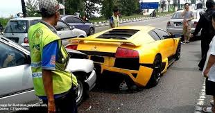 Ini seperti yang tertulis di dalam pasal 134, pengguna jalan yang memperoleh hak utama untuk didahulukan, sesuai dengan. Kalau Korang Langgar Kereta Dari Belakang Memang Asklegal My