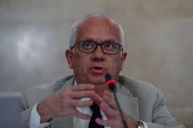 Eduardo cabrita fala em mais um momento trágico e envia os sentidos pêsames à família, amigos e à associação humanitária dos bombeiros voluntários de miranda do corvo. Expresso Ministro Da Administracao Interna Diz Que So Sai Por Decisao Do Primeiro Ministro