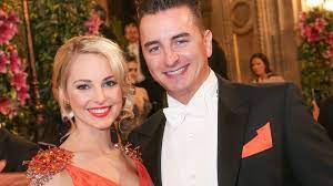 Andreas gabalier verändert sich äußerlich immer stärker. Nach Suizid Des Mannes Andreas Gabaliers Mama Neu Verliebt Promiflash De