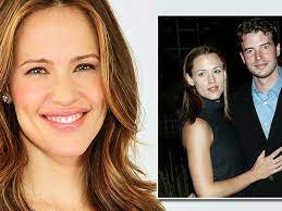 Jennifer garner has signed on to produce and star in family leave, a netflix family comedy inspired by new york times bestselling author amy krouse rosenthal's book bedtime for mommy. Jennifer Garner Sie Spricht Uber Ihre Scheidung Bunte De