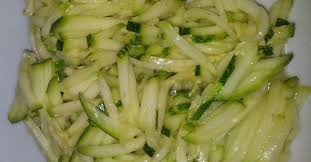 Dressing Fur Zucchinisalat Rezept Zucchinisalat Salatsaucen Rezepte Vorspeisen Salat