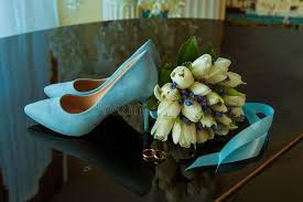 Choisir des chaussures pour un mariage ou pour tout autre événement peut s'avérer difficile, surtout lorsque l'on. 205 Chaussures Bleues De Mariage Photos Libres De Droits Et Gratuites De Dreamstime