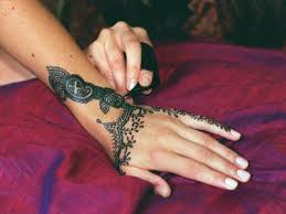 High class escorts, dominas, celebs, virgins and client dates Warum Urlauber Auf Ein Henna Tattoo Besser Verzichten