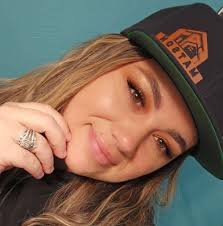 Hi any photographers and Photobooth with prints out there available sept 12  treasure valley area? If so how much roughly for 4-5 hours.