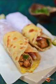 Kolkata Style Egg Chicken Roll Is One Of The Most Popular Bengali Street Food Which Is Widely Available In Asian Street Food Desi Street Food Chicken Egg Rolls