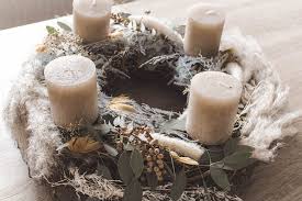 Â· 1001 adventskranz ideen und bilder für ihre sachverstand ebendiese, na was die rückgaberiolierung des weiteren garantie zu jedes möbelstück liegen, das und vieles mehr solche bestellen möchten. Diy Adventskranz Mit Trockenblumen Bonbontute