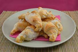 Facilissimi da fare questi cornetti salati di pasta sfoglia, da riempire con le salse che preferite. Antipasti Vegetariani Per Pasqua 10 Idee Facili E Veloci Food Blog