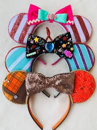 Finally, after decades of seeing. Wreck It Ralph Sugar Rush Vanellope And Taffyta Muttonfudge Etsy
