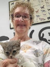 Robin Reno's Instagram, Twitter & Facebook