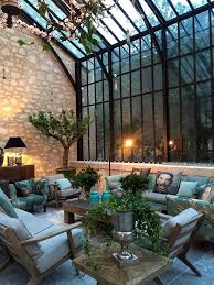 Unter Den Glasdachern Dieser Erweiterung Befinden Sich Ein Wohnzimmer Und New Ideas Befinden Den Dieser Ei En 2020 Toit En Verre Decoration Veranda Maison Design