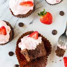 Cappuccino, milk chocolate, white chocolate or peanut butter raspberry truffle cake your choice of chocolate, lemon or vanilla cake / raspberry filling / whipped cream cheese frosting Chocolate Mousse Cupcakes Rich And Silky Wellplated Com