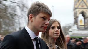 В прошлом выступал за «зенит», «арсенал», «кубань» и «кайрат». Mama Eks Zheny Futbolista Arshavina Rasskazala O Bolezni Docheri Gazeta Ru Novosti