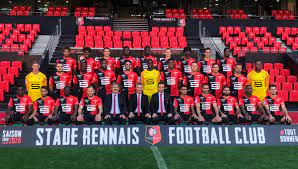 Analyses, notes, vidéos, infos et pronostics. Stade Rennais Decouvrez La Photo Officielle De La Saison 2019 2020