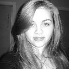 Lindsey Richmond's Instagram, Twitter & Facebook