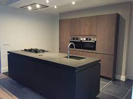 stoere keuken kookeiland meer inspiratie opdoen ga naar www keukenstudiostoof nl keuken ontwerp keuken ontwerpen keuken kastenwand
